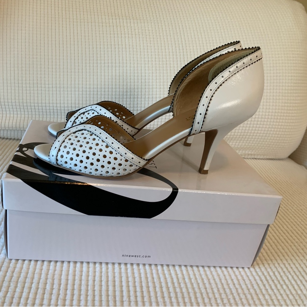 Nine West 8M White/Black Open-Toe Pumps